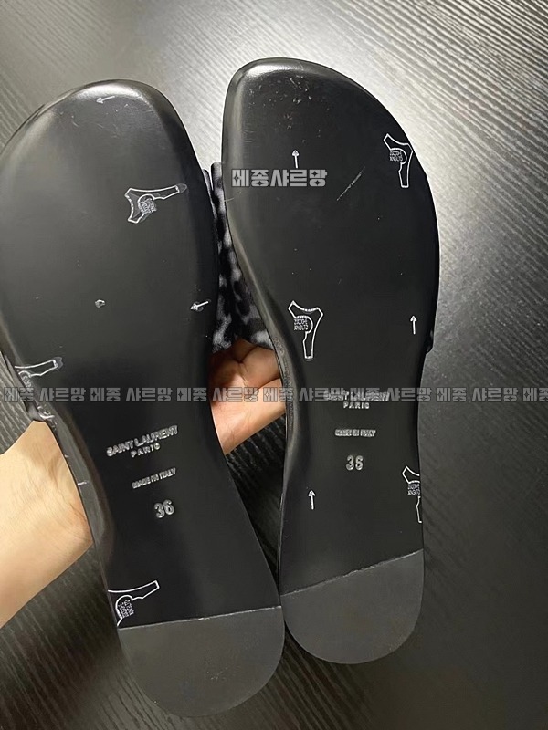 생로랑칼라일슬리퍼20240607-014421-018생로랑칼라일슬리퍼.JPG