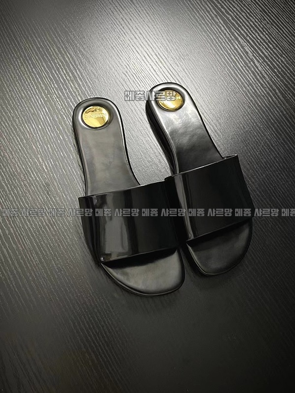 생로랑칼라일슬리퍼20240607-014422-039생로랑칼라일슬리퍼.JPG