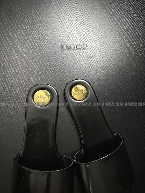 생로랑칼라일슬리퍼20240607-014422-041생로랑칼라일슬리퍼.JPG
