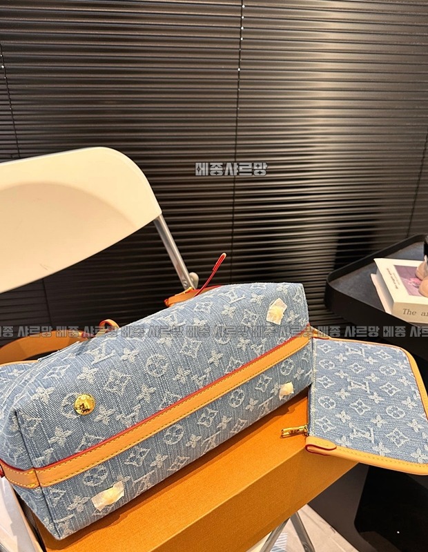 루이비통캐리올PM데님20240609-060239-007메종샤르망.JPG