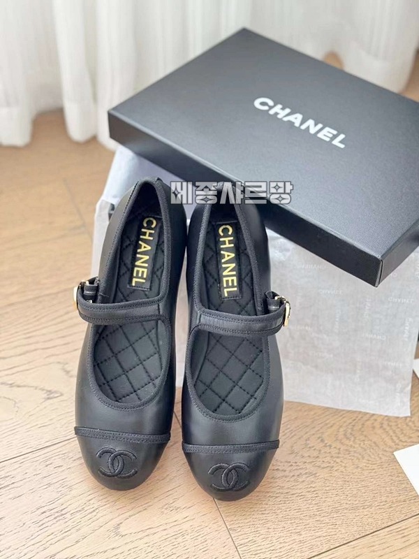 24ss샤넬메인컬렉션메리제인플랫슈즈20240530-213324-03824ss샤넬메인컬렉션메리제인플랫슈즈.JPG
