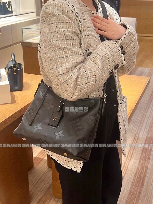 루이비통 캐리올 PM 앙프렝뜨IMG_2642메종샤르망.JPG
