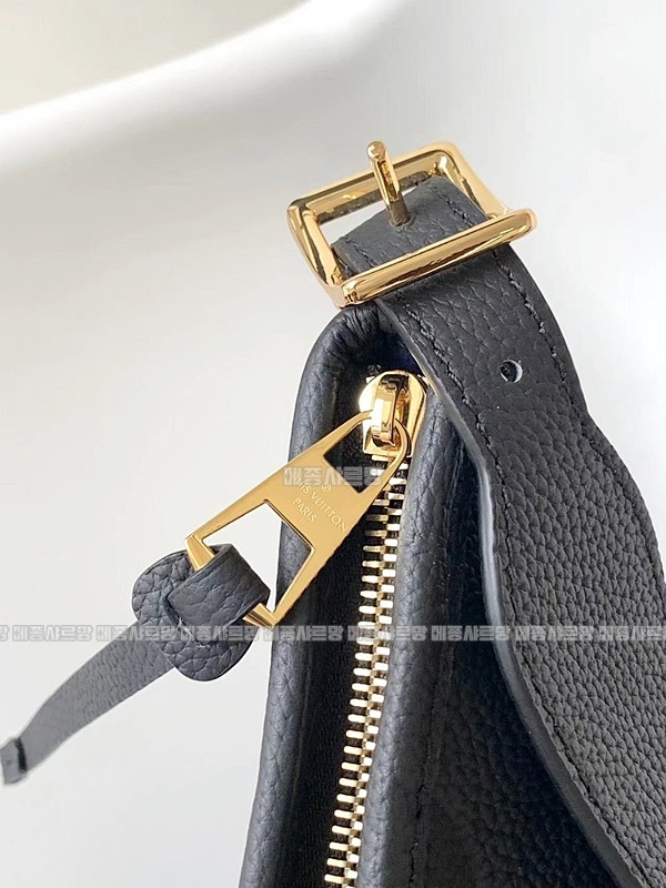 루이비통 캐리올 PM 앙프렝뜨MCGN4600메종샤르망.JPG