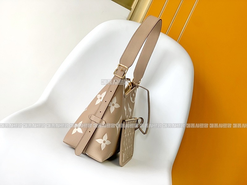 루이비통 캐리올 PM 앙프렝뜨IMG_2715메종샤르망.JPG