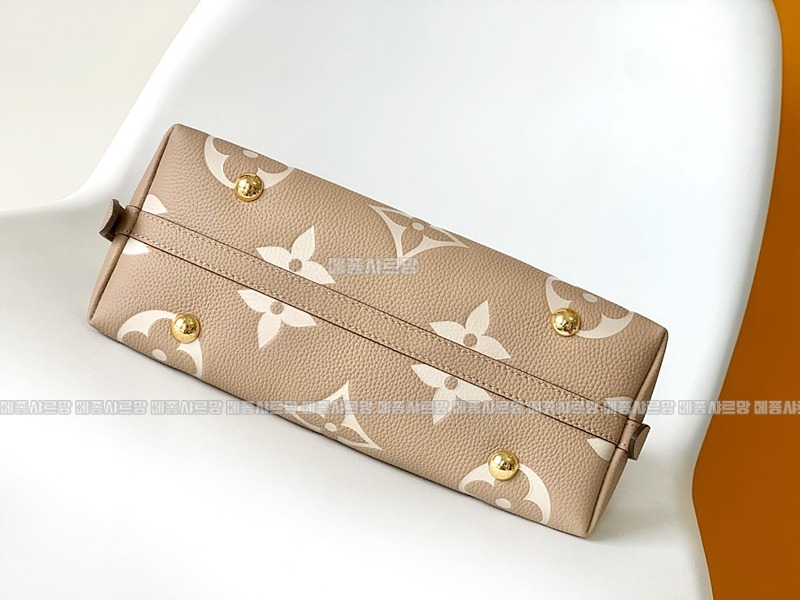 루이비통 캐리올 PM 앙프렝뜨IMG_2717메종샤르망.JPG