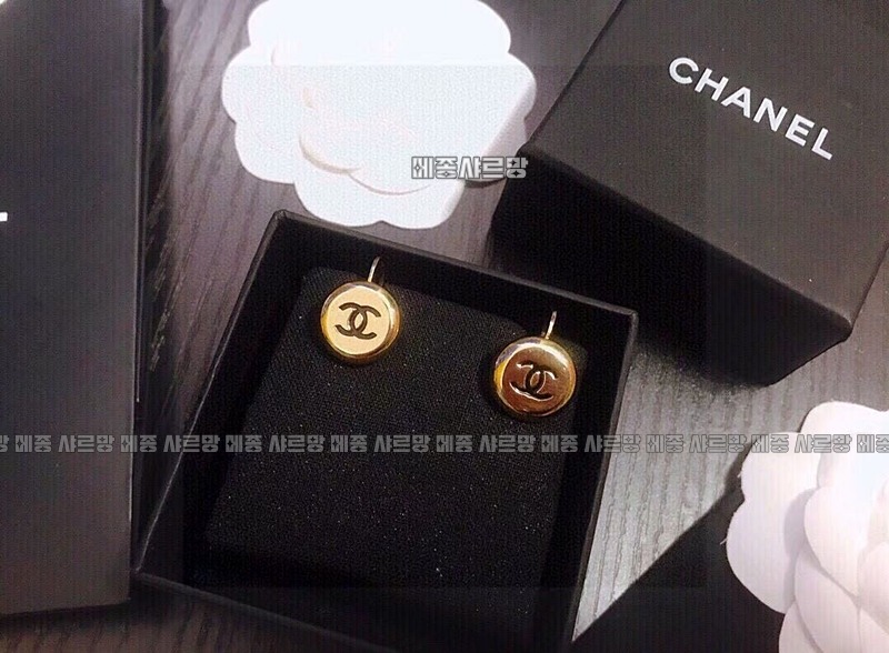 샤넬cc로고귀걸이20240611-212121-038메종샤르망.JPG