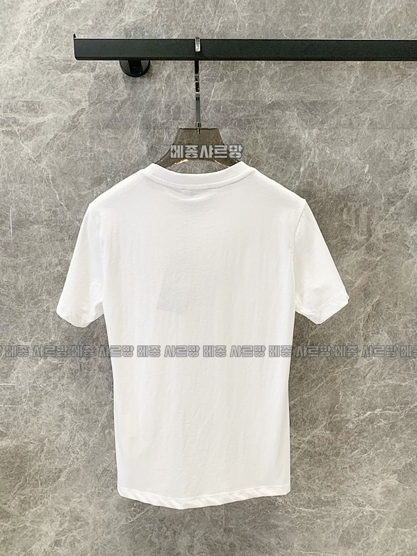 펜디로고반팔티셔츠20240613-052816-002메종샤르망.JPG