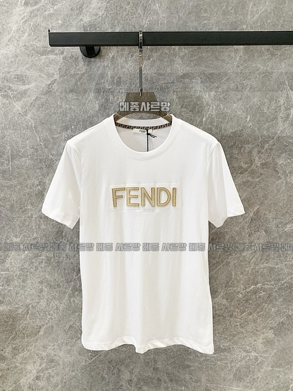 펜디로고반팔티셔츠20240613-052816-001메종샤르망.JPG
