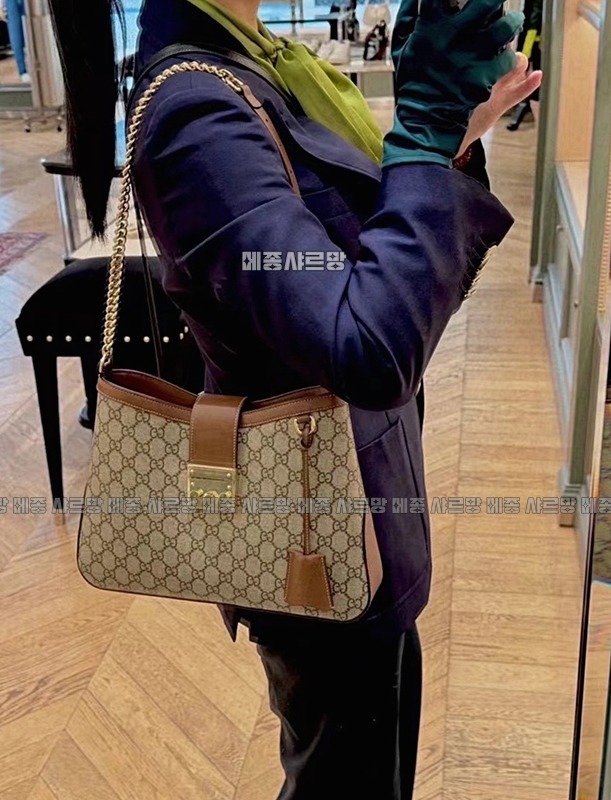 구찌패들락GG미디엄숄더백20240611-040822-002구찌패들락GG미디엄숄더백.JPG