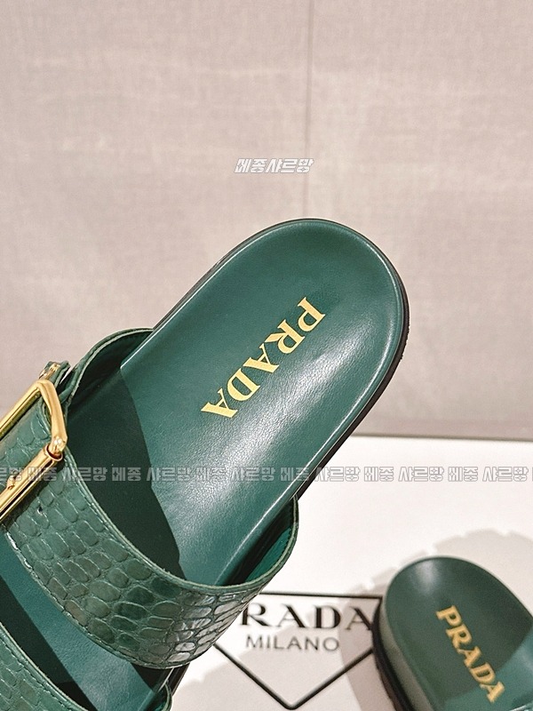 프라다악어무늬슬리퍼20240626-075439-008메종샤르망.JPG