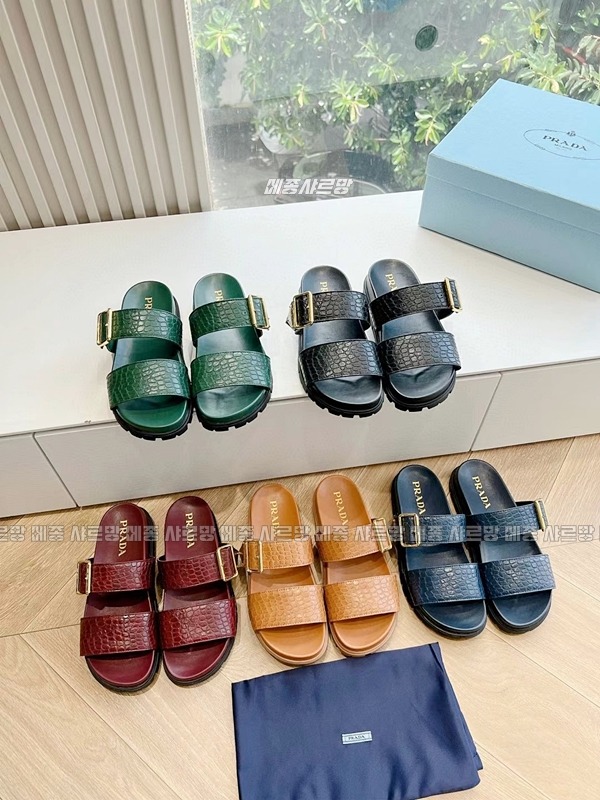 프라다악어무늬슬리퍼20240626-075439-001메종샤르망.JPG