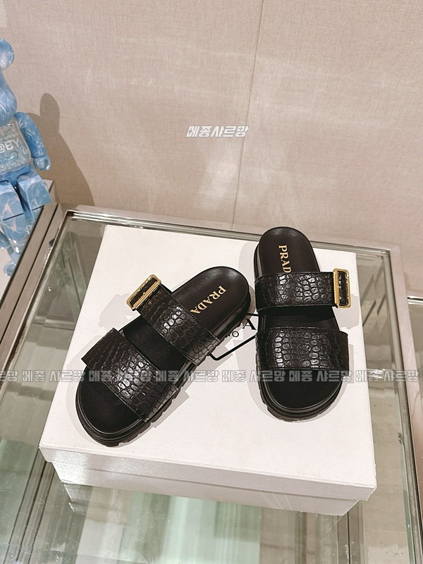프라다악어무늬슬리퍼20240626-075441-023메종샤르망.JPG