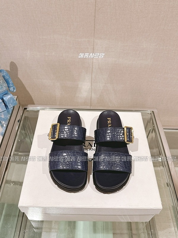 프라다악어무늬슬리퍼20240626-075442-030메종샤르망.JPG