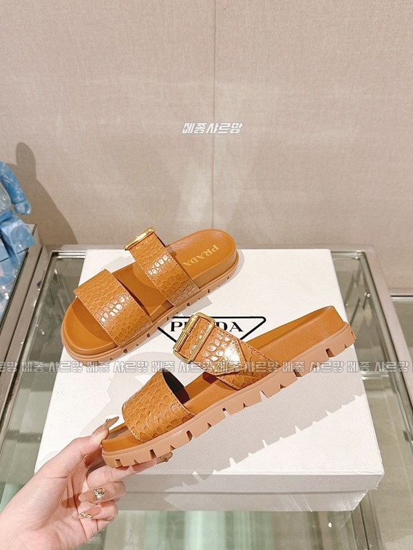 프라다악어무늬슬리퍼20240626-075443-040메종샤르망.JPG