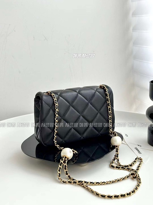 샤넬진주볼플랩백20240623-180822-035샤넬진주볼플랩백.JPG