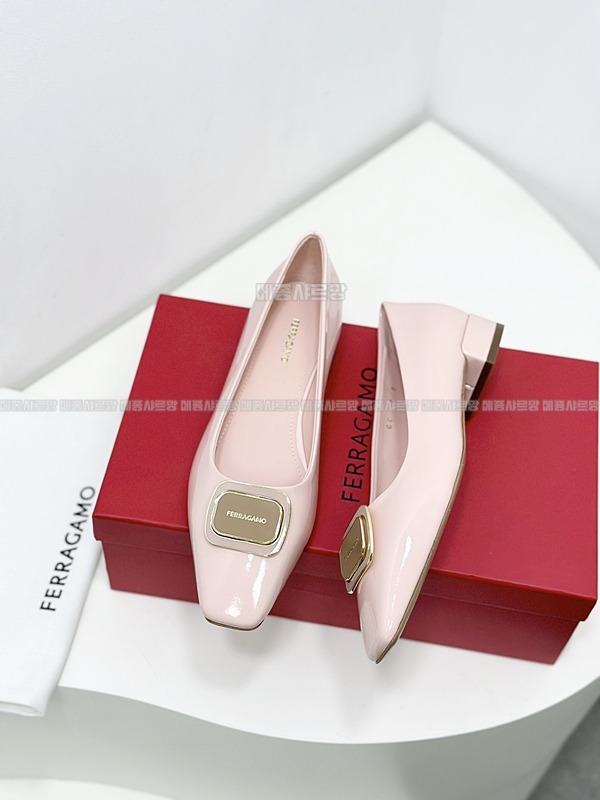 페라가모 24FW 여성 살바토레 드레스 슈즈Weixin Image_20241212231023메종샤르망.jpg