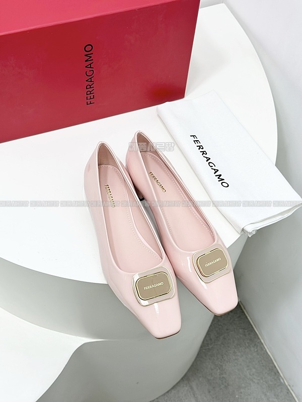 페라가모 24FW 여성 살바토레 드레스 슈즈Weixin Image_20241212231026메종샤르망.jpg