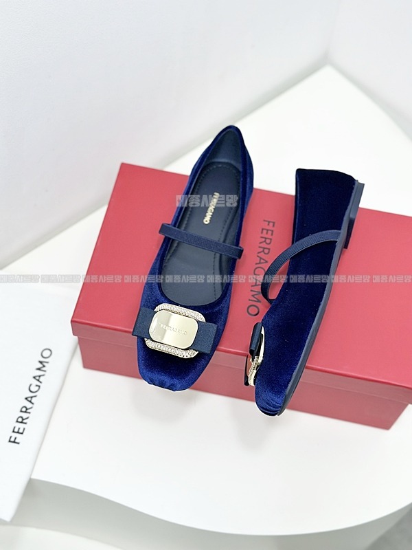 페라가모 메리제인 발레 플랫Weixin Image_202412152044203메종샤르망.jpg