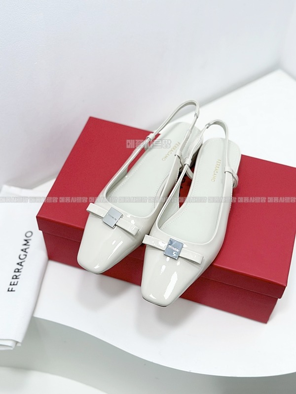 살바토레 페라가모 MARLINA 보우 슬링백Weixin Image_20241215212455메종샤르망.jpg