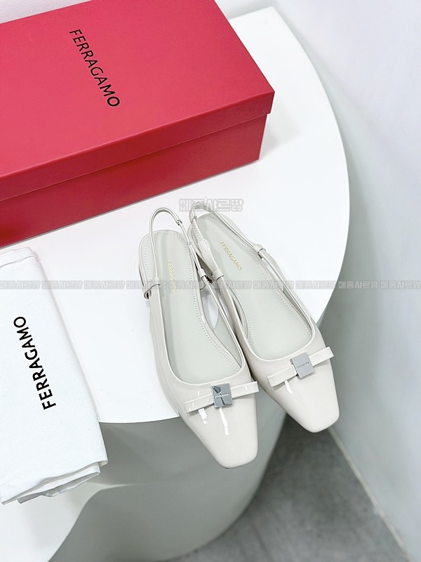 살바토레 페라가모 MARLINA 보우 슬링백Weixin Image_20241215212456메종샤르망.jpg