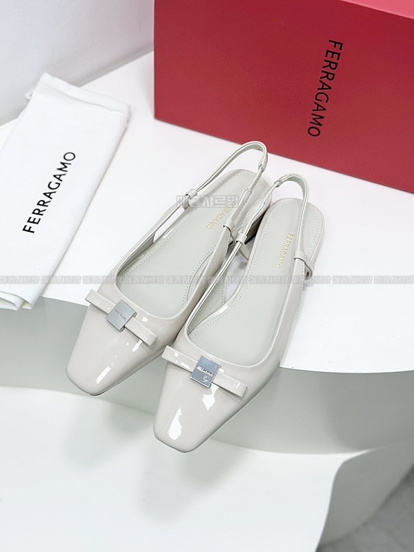 살바토레 페라가모 MARLINA 보우 슬링백Weixin Image_202412152124561메종샤르망.jpg