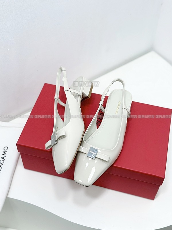 살바토레 페라가모 MARLINA 보우 슬링백Weixin Image_202412152124551메종샤르망.jpg