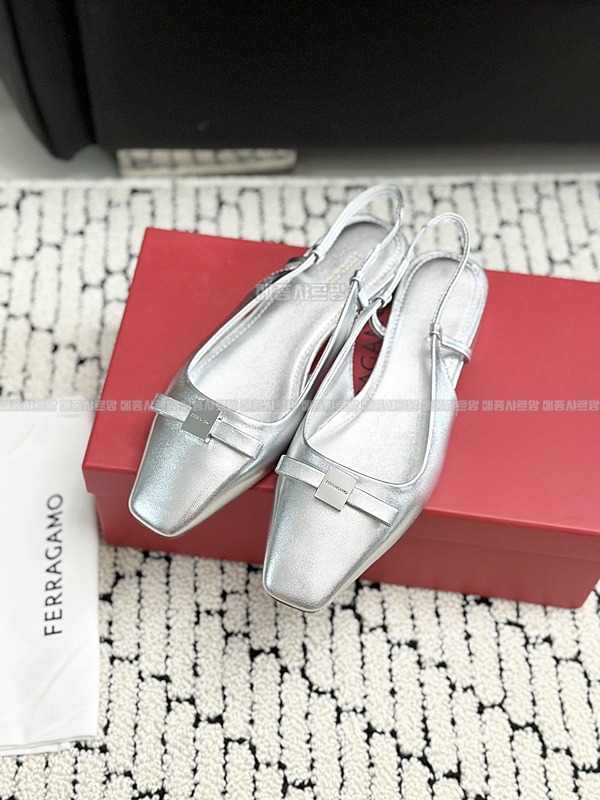 살바토레 페라가모 MARLINA 보우 슬링백Weixin Image_20241215212453메종샤르망.jpg