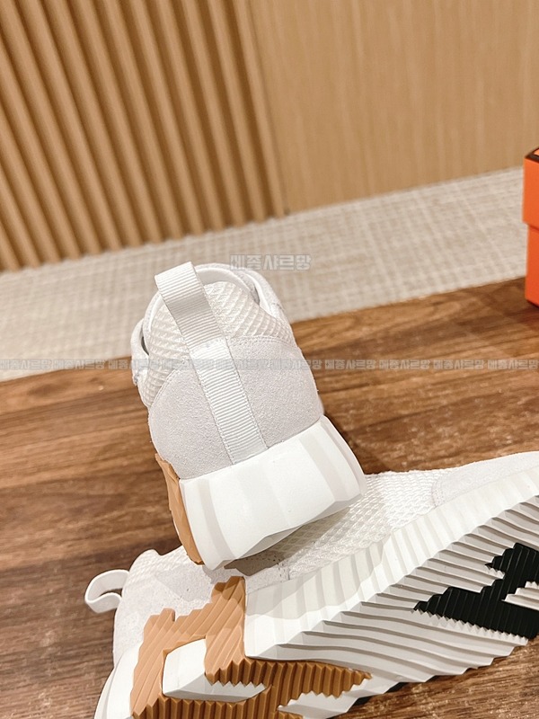 에르메스 여성 바운싱 스니커즈 화이트 블랑 메쉬 Weixin Image_202412152156383메종샤르망.jpg