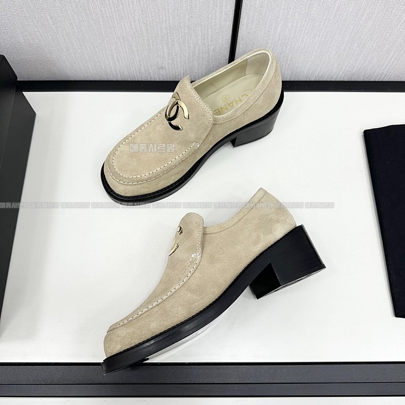 샤넬 CC로고 샤이니 카프스킨 로퍼Weixin Image_202412192231543메종샤르망.jpg