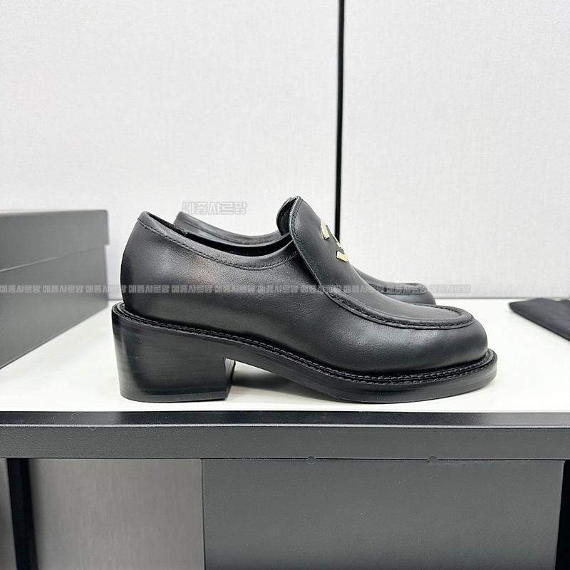 샤넬 CC로고 샤이니 카프스킨 로퍼Weixin Image_20241219223153메종샤르망.jpg