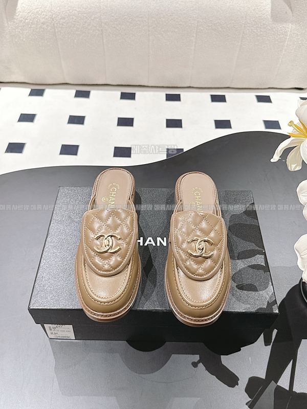 샤넬 25C CC로고 턴락 퀼팅 뮬 블로퍼Weixin Image_20241219224615메종샤르망.jpg