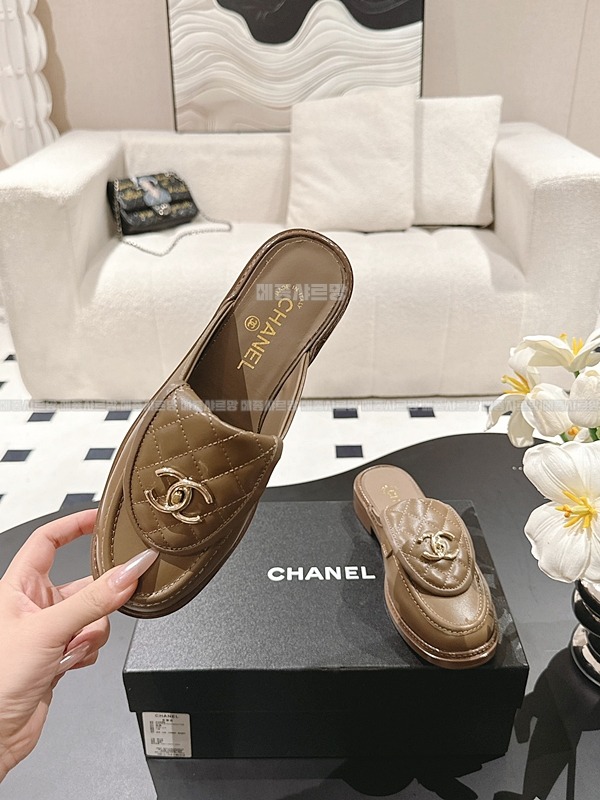 샤넬 25C CC로고 턴락 퀼팅 뮬 블로퍼Weixin Image_202412192246151메종샤르망.jpg