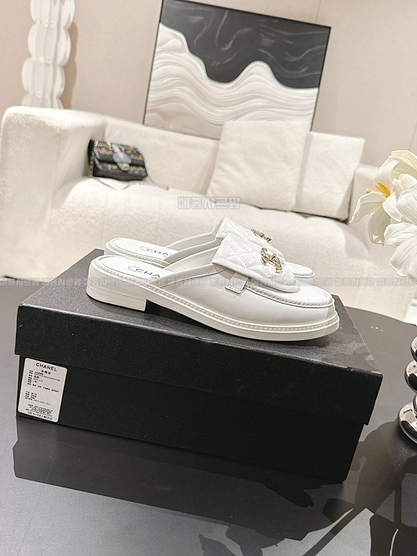 샤넬 25C CC로고 턴락 퀼팅 뮬 블로퍼Weixin Image_20241219224617메종샤르망.jpg