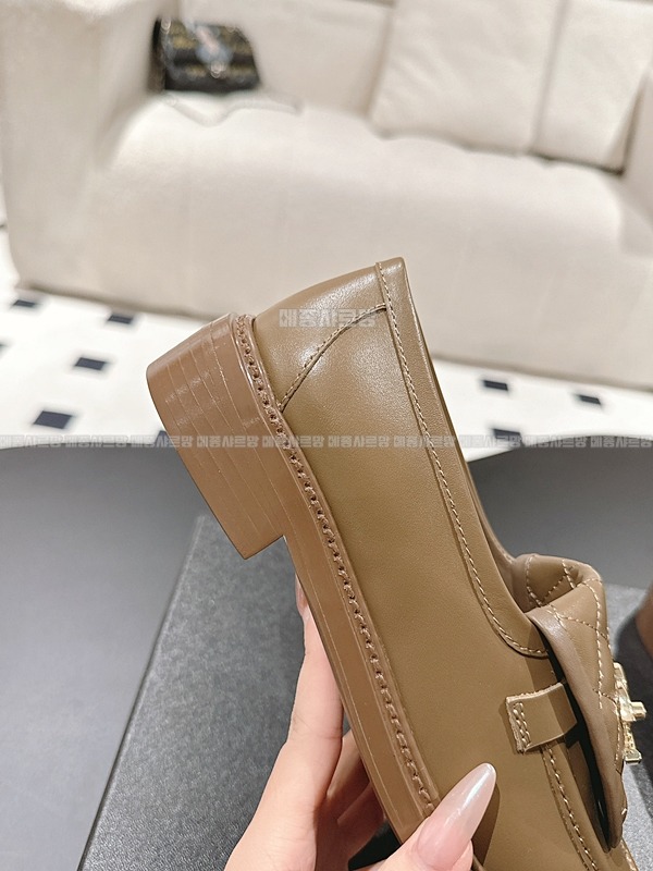 샤넬 CC로고 턴락 퀄팅 로퍼Weixin Image_20241219225433메종샤르망.jpg