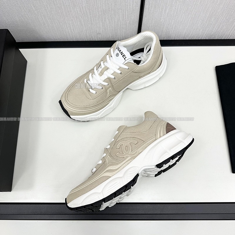 샤넬 스니커즈 샤식스 크루즈 CC 로고Weixin Image_202412192314121메종샤르망.jpg