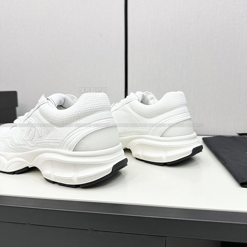 샤넬 스니커즈 샤식스 크루즈 CC 로고Weixin Image_20241219231409메종샤르망.jpg