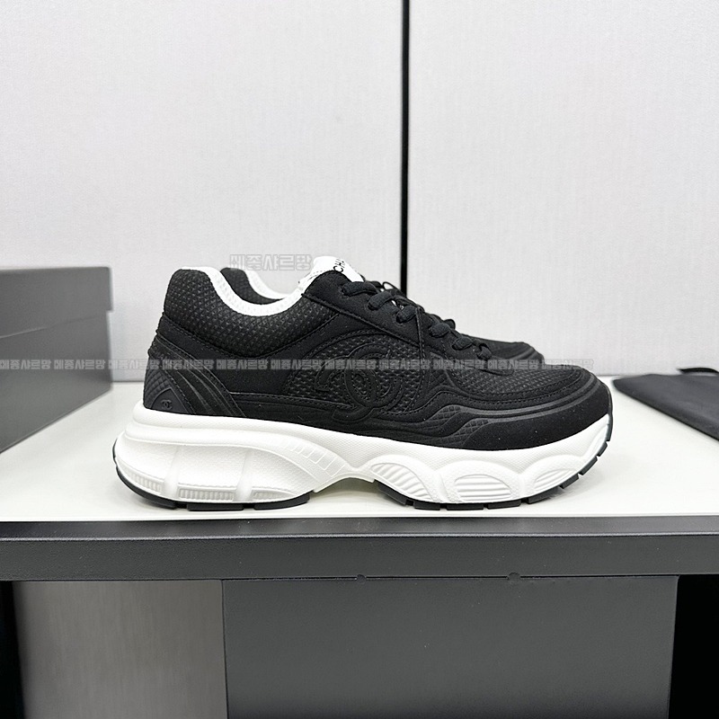 샤넬 스니커즈 샤식스 크루즈 CC 로고Weixin Image_20241219231408메종샤르망.jpg