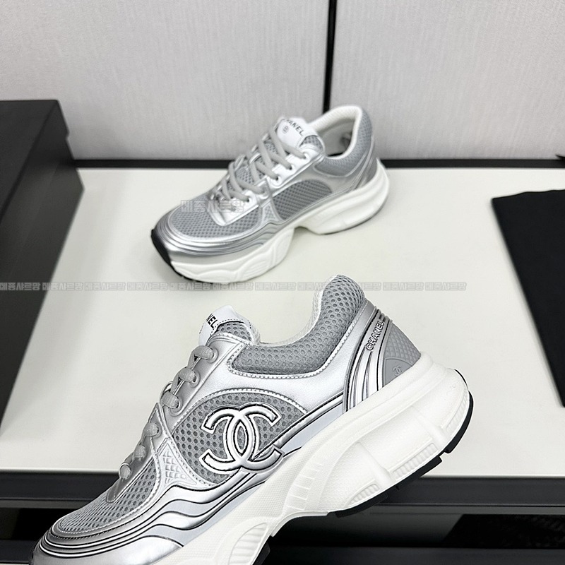 샤넬 스니커즈 샤식스 크루즈 CC 로고Weixin Image_202412192314251메종샤르망.jpg