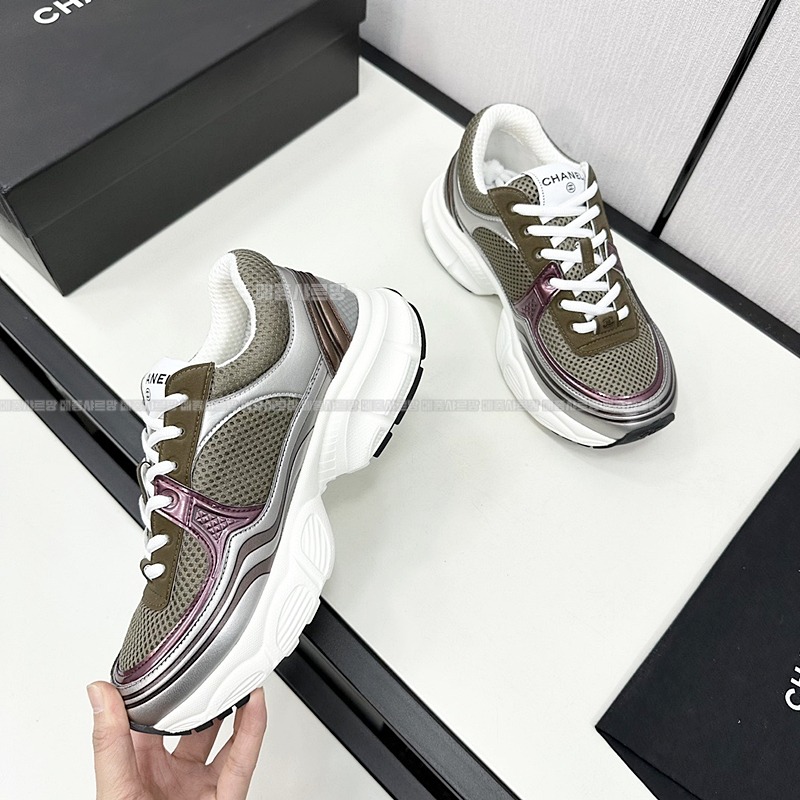 샤넬 스니커즈 샤식스 크루즈 CC 로고Weixin Image_20241219231417메종샤르망.jpg