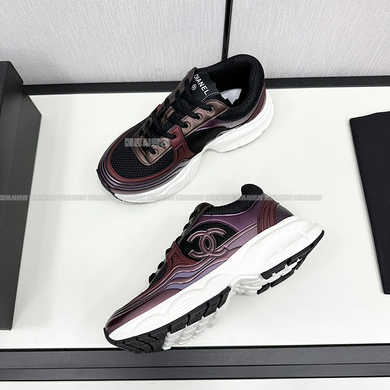 샤넬 스니커즈 샤식스 크루즈 CC 로고Weixin Image_202412192314302메종샤르망.jpg