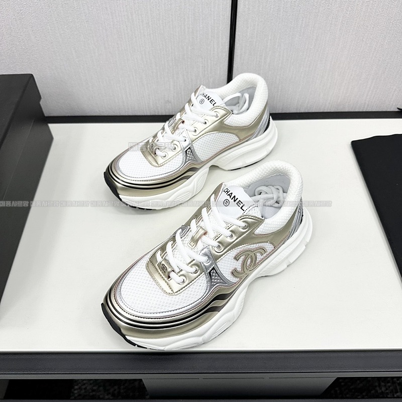 샤넬 스니커즈 샤식스 크루즈 CC 로고Weixin Image_202412192314191메종샤르망.jpg