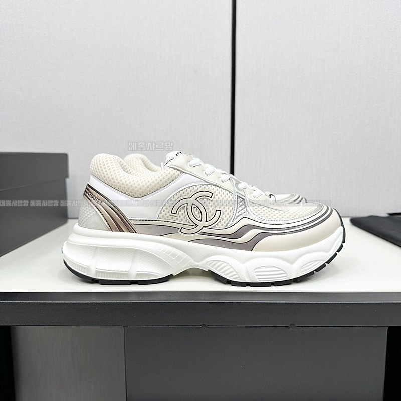 샤넬 스니커즈 샤식스 크루즈 CC 로고Weixin Image_20241219231415메종샤르망.jpg