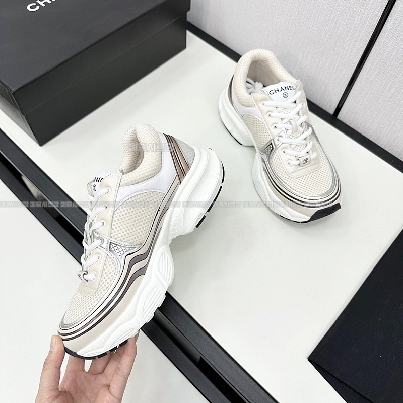 샤넬 스니커즈 샤식스 크루즈 CC 로고Weixin Image_202412192314151메종샤르망.jpg