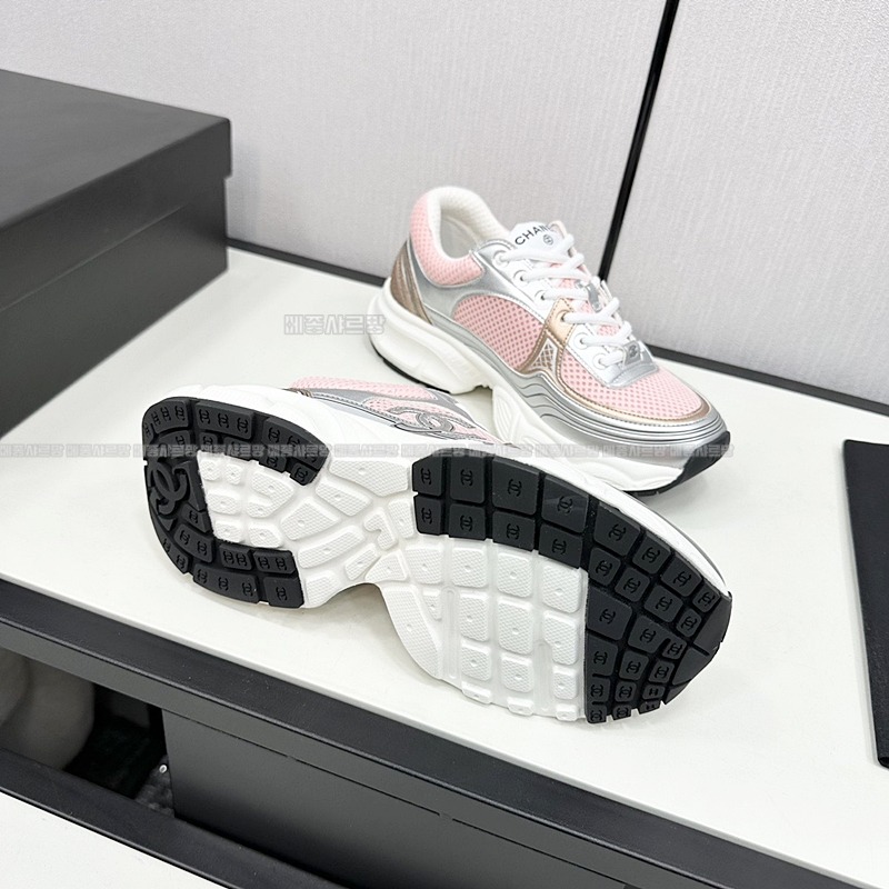 샤넬 스니커즈 샤식스 크루즈 CC 로고Weixin Image_20241219231422메종샤르망.jpg
