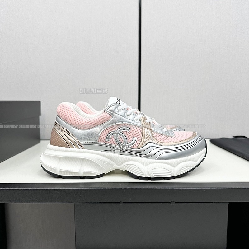 샤넬 스니커즈 샤식스 크루즈 CC 로고Weixin Image_20241219231424메종샤르망.jpg