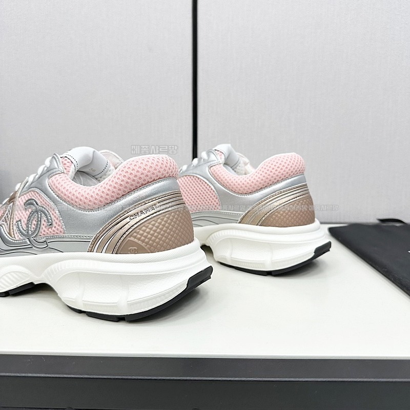 샤넬 스니커즈 샤식스 크루즈 CC 로고Weixin Image_202412192314231메종샤르망.jpg