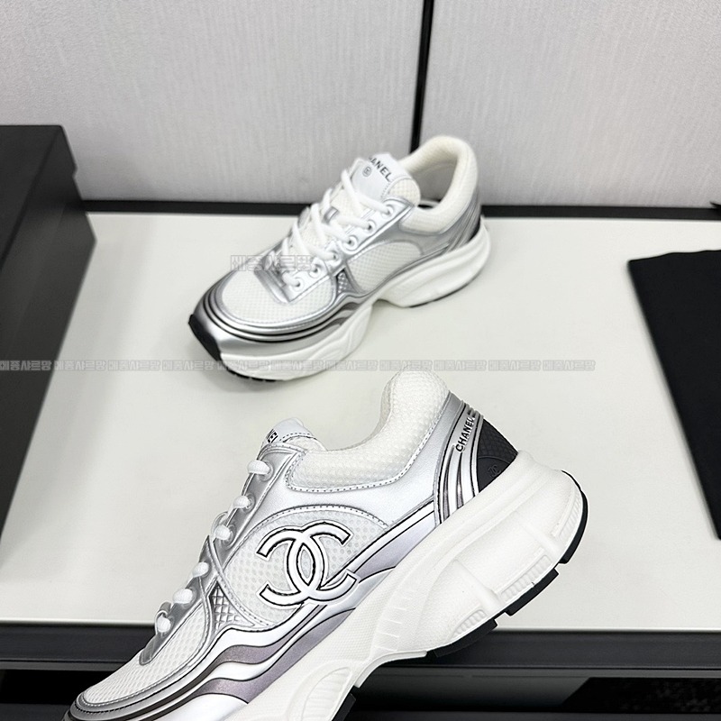 샤넬 스니커즈 샤식스 크루즈 CC 로고Weixin Image_202412192314212메종샤르망.jpg