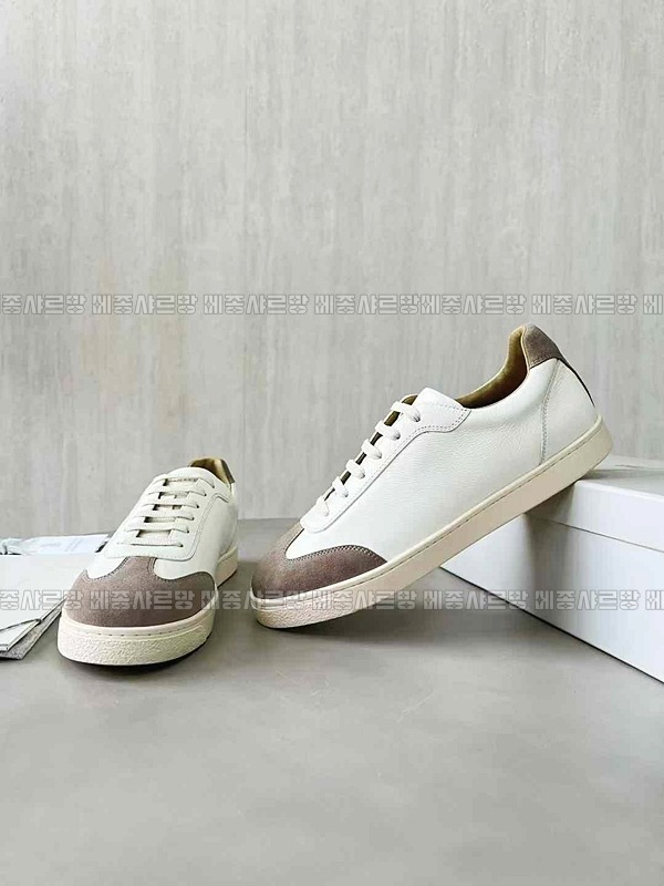 부르넬로쿠치넬리스니커즈20241221-142541-006메종샤르망.JPG