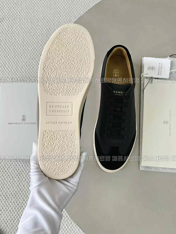 부르넬로쿠치넬리스니커즈20241221-142542-015메종샤르망.JPG