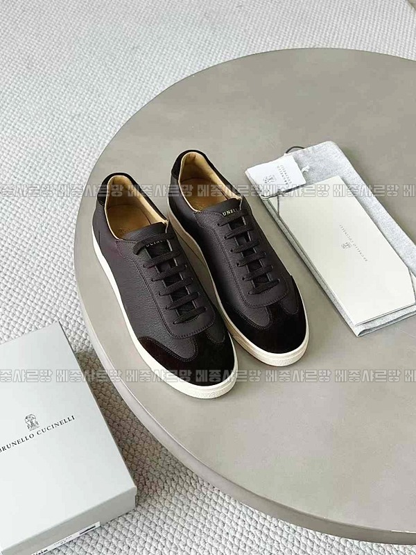 부르넬로쿠치넬리스니커즈20241221-142543-028메종샤르망.JPG